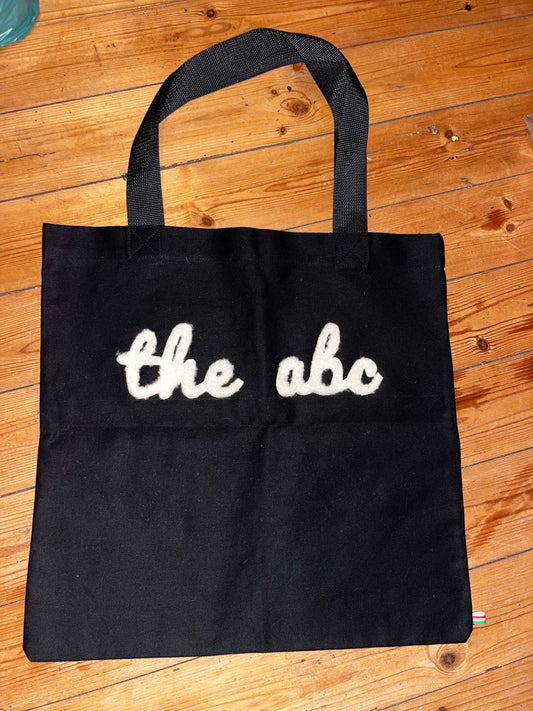 Fluffy theabc logo tote bag